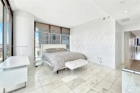 480 NE 31st Street Miami FL 33137