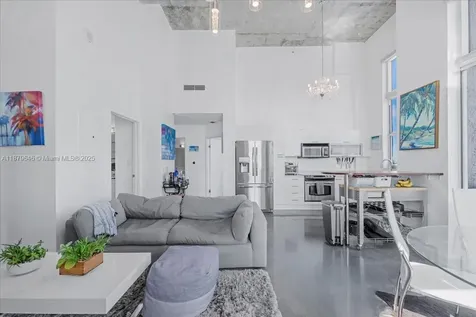 133 NE 2nd Avenue Miami FL 33132