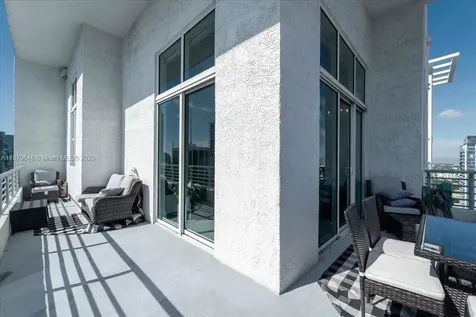133 NE 2nd Avenue Miami FL 33132