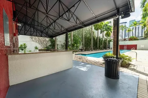 133 NE 2nd Avenue Miami FL 33132