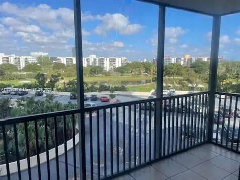 20301 W Country Club Drive Aventura FL 33180
