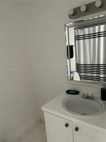 17901 NW 68th Avenue Hialeah FL 33015