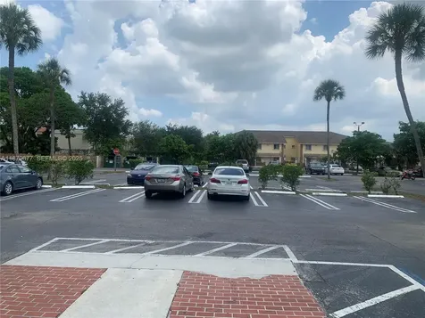 17901 NW 68th Avenue Hialeah FL 33015