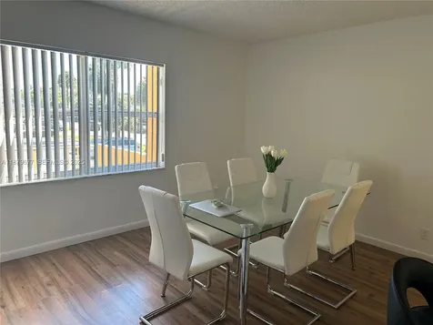 17901 NW 68th Avenue Hialeah FL 33015