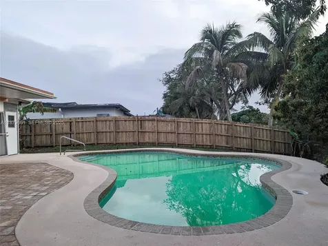 1190 NW 92nd Avenue Pembroke Pines FL 33024