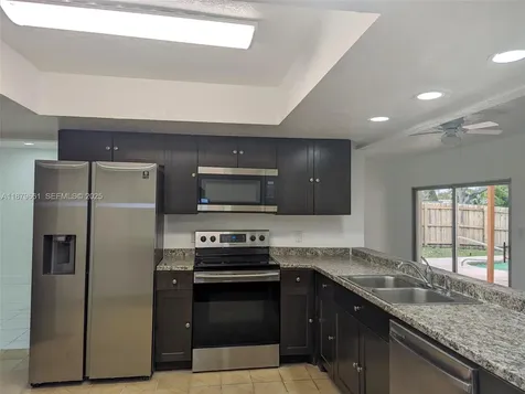 1190 NW 92nd Avenue Pembroke Pines FL 33024