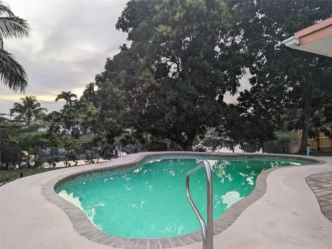 1190 NW 92nd Avenue Pembroke Pines FL 33024