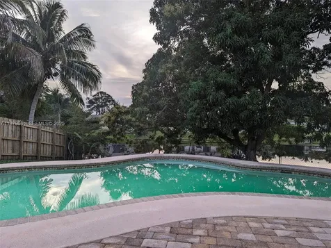 1190 NW 92nd Avenue Pembroke Pines FL 33024