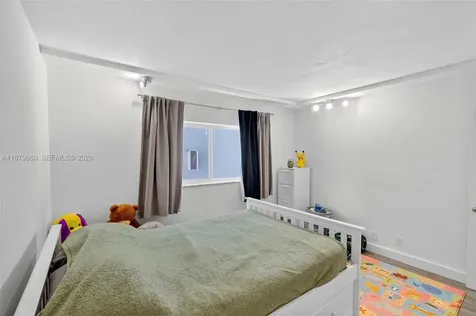 240 Galen Drive Key Biscayne FL 33149