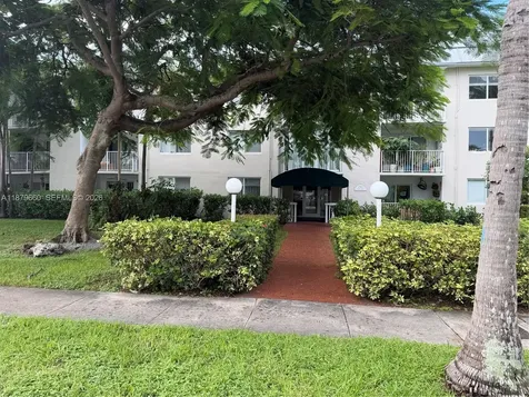 240 Galen Drive Key Biscayne FL 33149