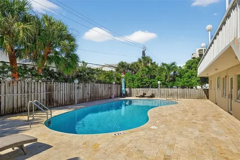 240 Galen Drive Key Biscayne FL 33149