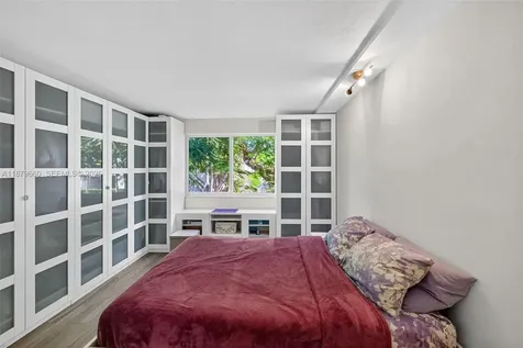 240 Galen Drive Key Biscayne FL 33149