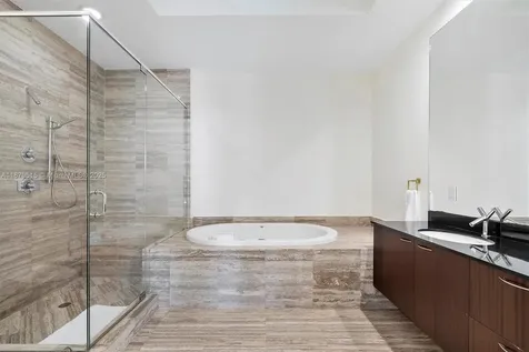 16001 Collins Avenue Sunny Isles Beach FL 33160