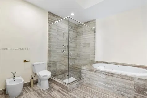 16001 Collins Avenue Sunny Isles Beach FL 33160