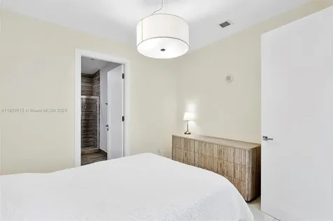16001 Collins Avenue Sunny Isles Beach FL 33160