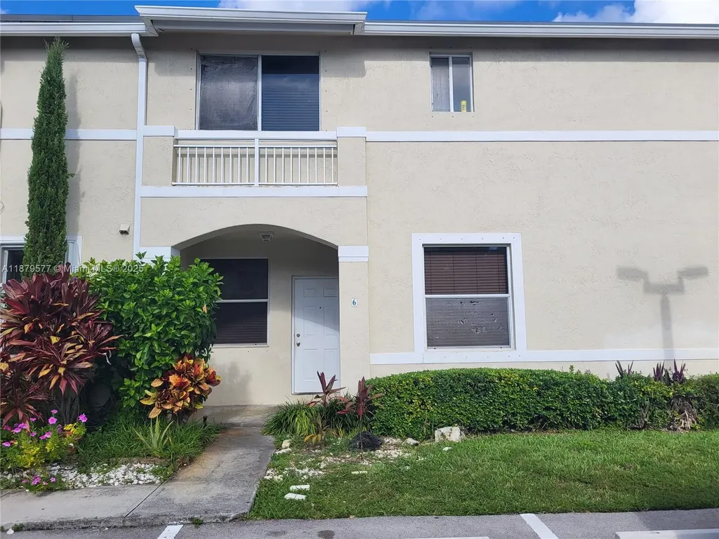 820 NE 212th Terrace Miami FL 33179