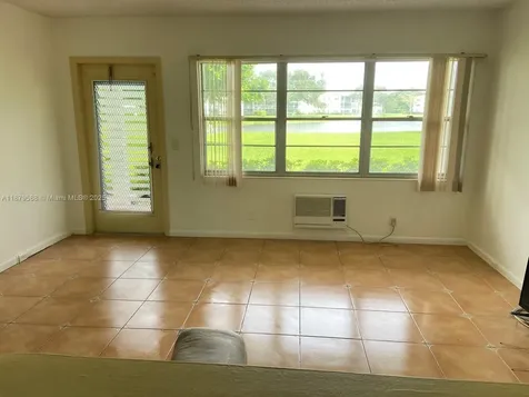 8 Fanshaw A Boca Raton FL 33434