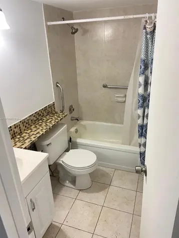 8 Fanshaw A Boca Raton FL 33434