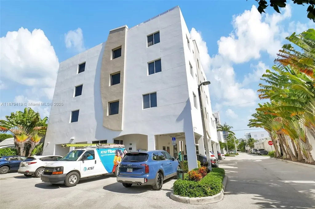 110 SE 2nd Street Delray Beach FL 33444