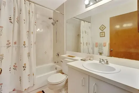 20717 SW 81st Place Cutler Bay FL 33189