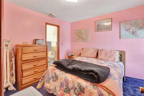 20717 SW 81st Place Cutler Bay FL 33189