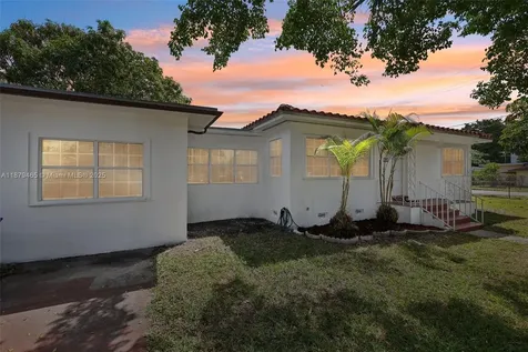 1121 SW 36th Avenue Miami FL 33135