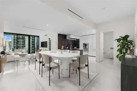 300 Biscayne Boulevard Way Miami FL 33131