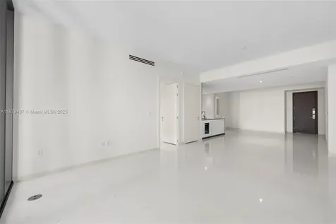 300 Biscayne Boulevard Way Miami FL 33131