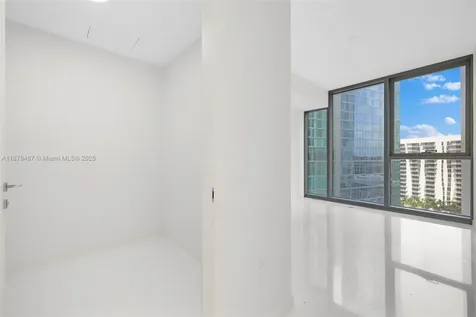 300 Biscayne Boulevard Way Miami FL 33131