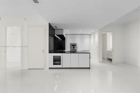 300 Biscayne Boulevard Way Miami FL 33131