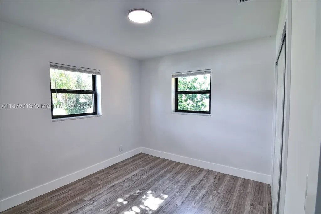 413 SW 22nd Terrace Fort Lauderdale FL 33312