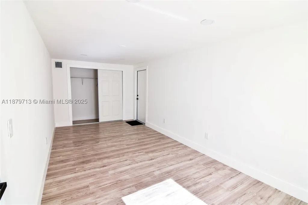 413 SW 22nd Terrace Fort Lauderdale FL 33312