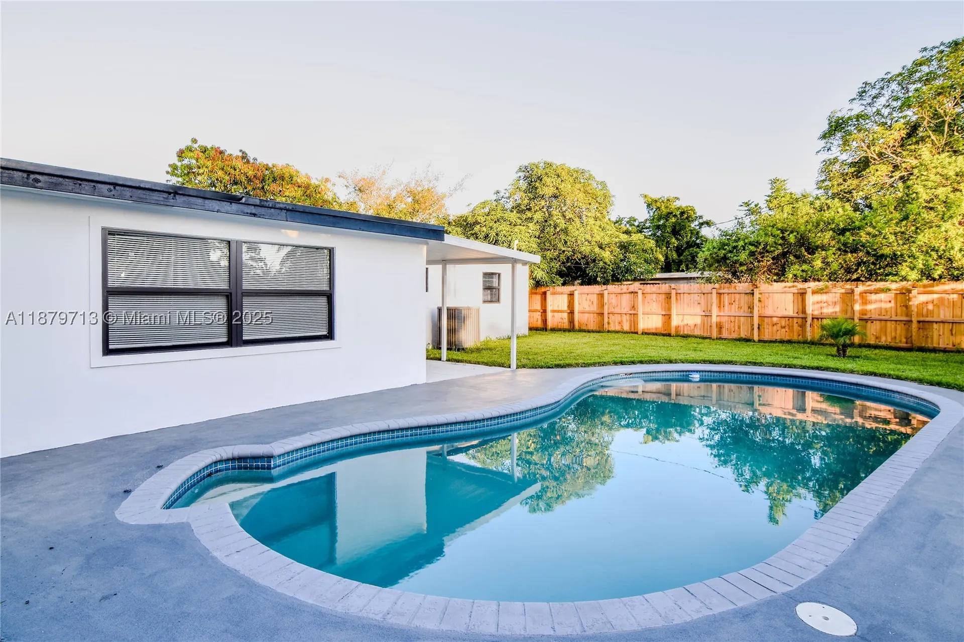 413 SW 22nd Terrace Fort Lauderdale FL 33312
