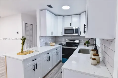 413 SW 22nd Terrace Fort Lauderdale FL 33312