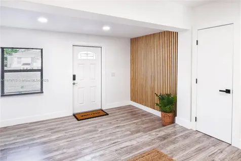 413 SW 22nd Terrace Fort Lauderdale FL 33312