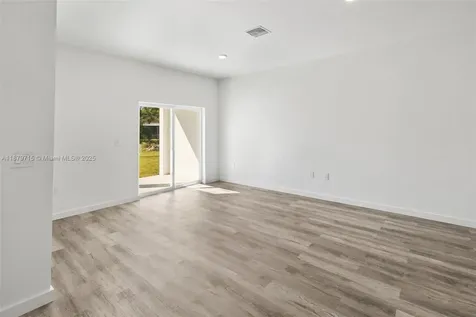 4417 28th Street SW Lehigh Acres FL 33973
