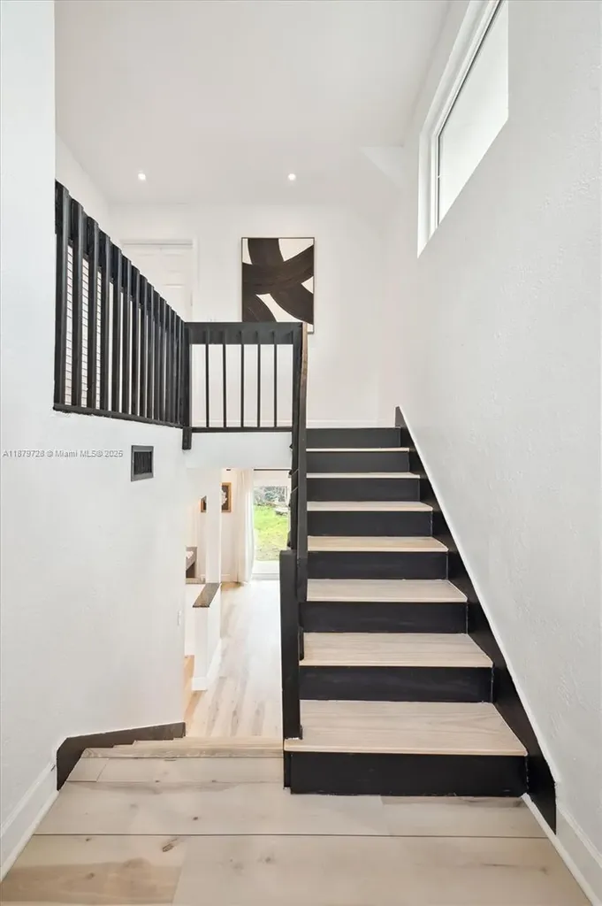 10560 La Placida Drive Coral Springs FL 33065