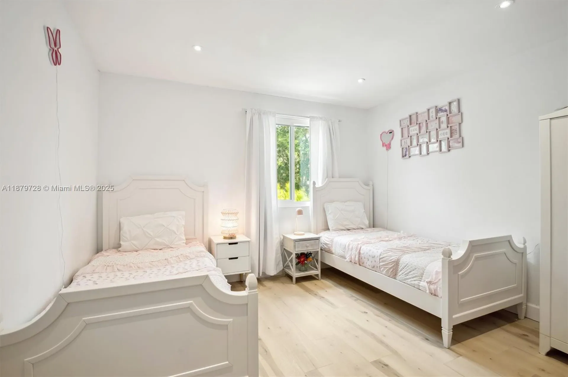 10560 La Placida Drive Coral Springs FL 33065