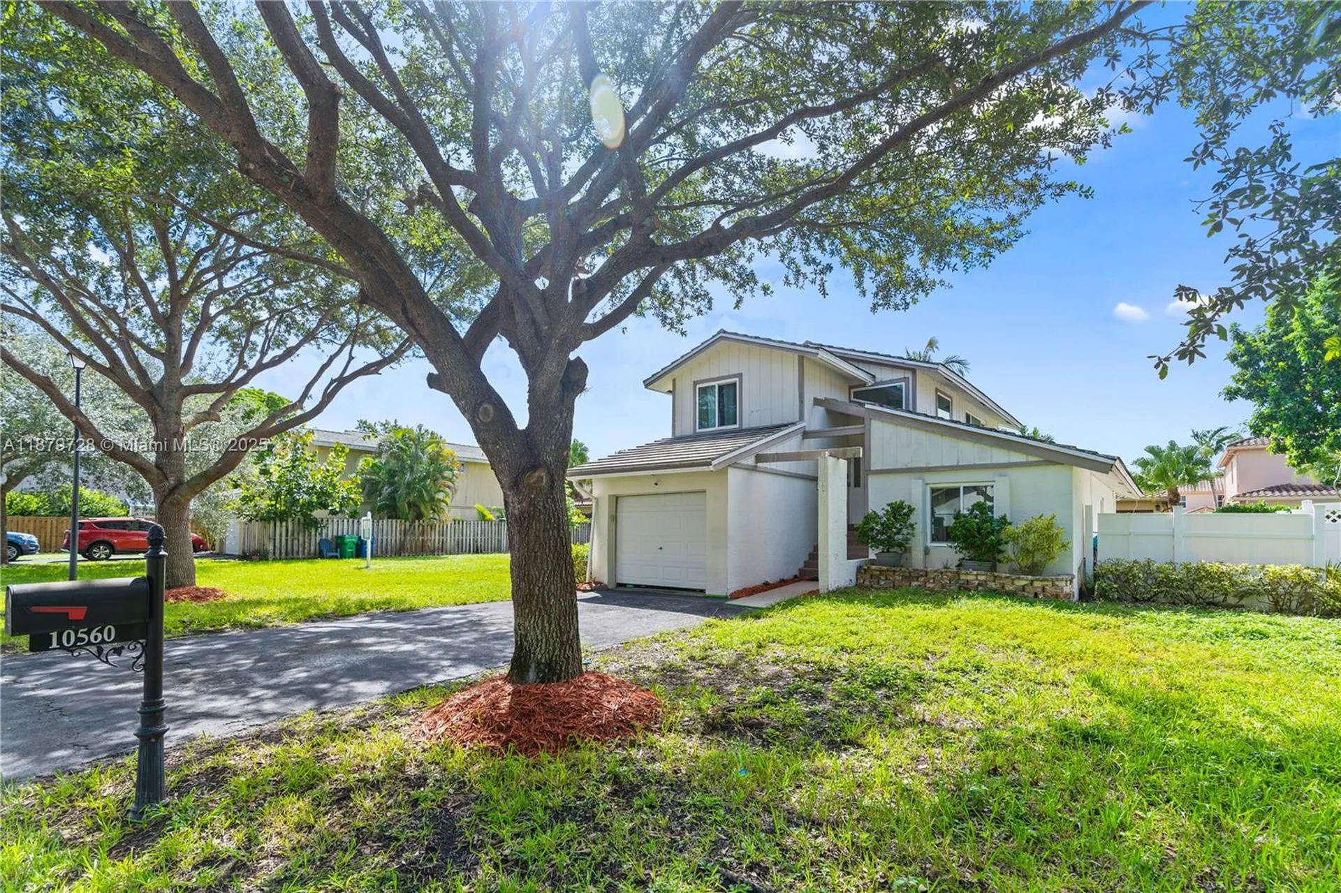 10560 La Placida Drive Coral Springs FL 33065