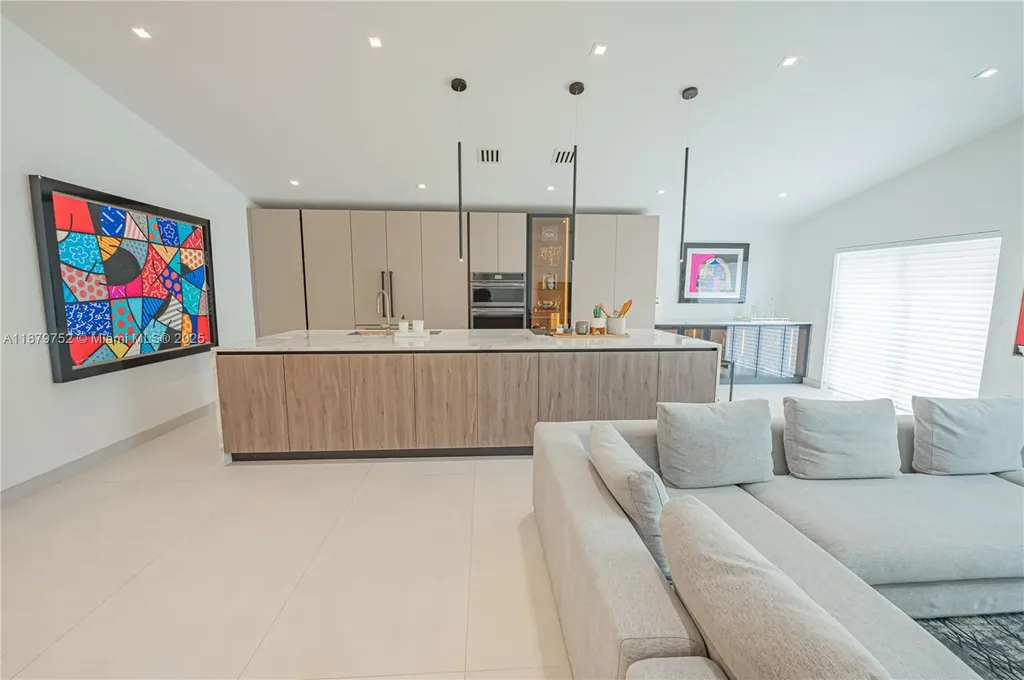 3380 SW 50th Street Hollywood FL 33312