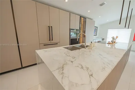 3380 SW 50th Street Hollywood FL 33312