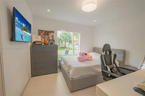3380 SW 50th Street Hollywood FL 33312