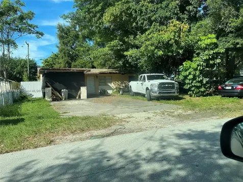 2755 NE 207th Street Aventura FL 33180