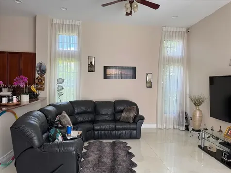3445 NW 87th Avenue Cooper City FL 33024
