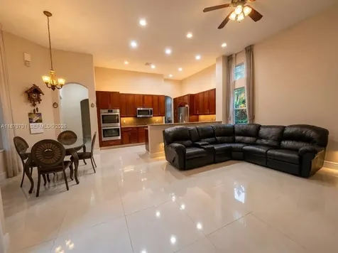 3445 NW 87th Avenue Cooper City FL 33024