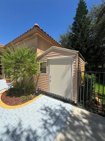 3445 NW 87th Avenue Cooper City FL 33024