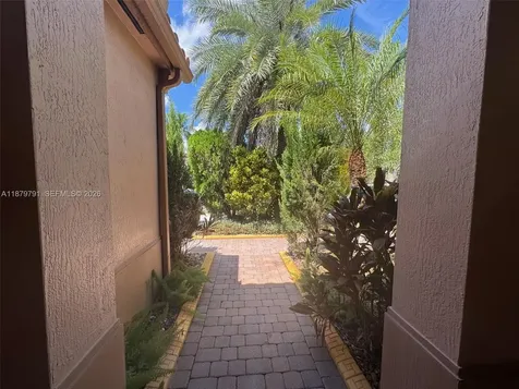 3445 NW 87th Avenue Cooper City FL 33024