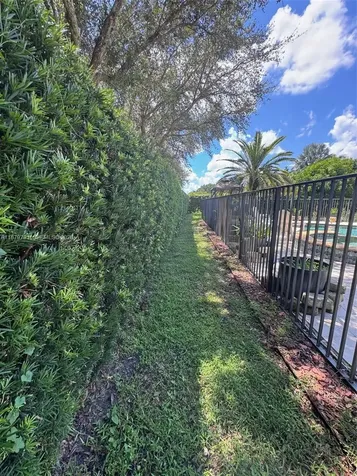 3445 NW 87th Avenue Cooper City FL 33024