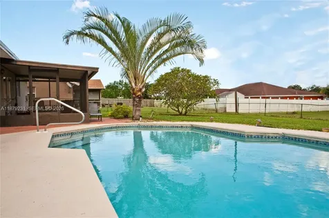 458 SE Doat Street Port St. Lucie FL 34983