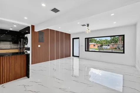 240 NW 146th Street Miami FL 33168